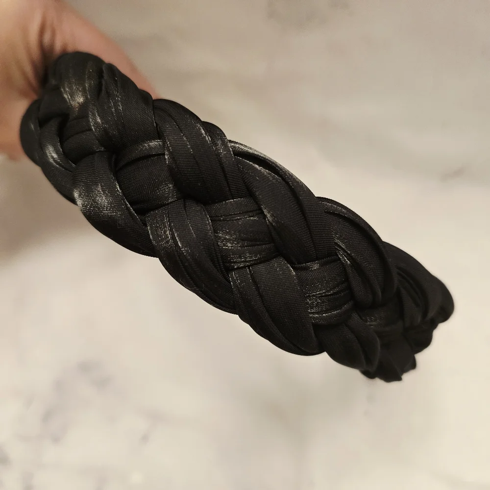 NWOT Kendra Scott Braided Headband in Black